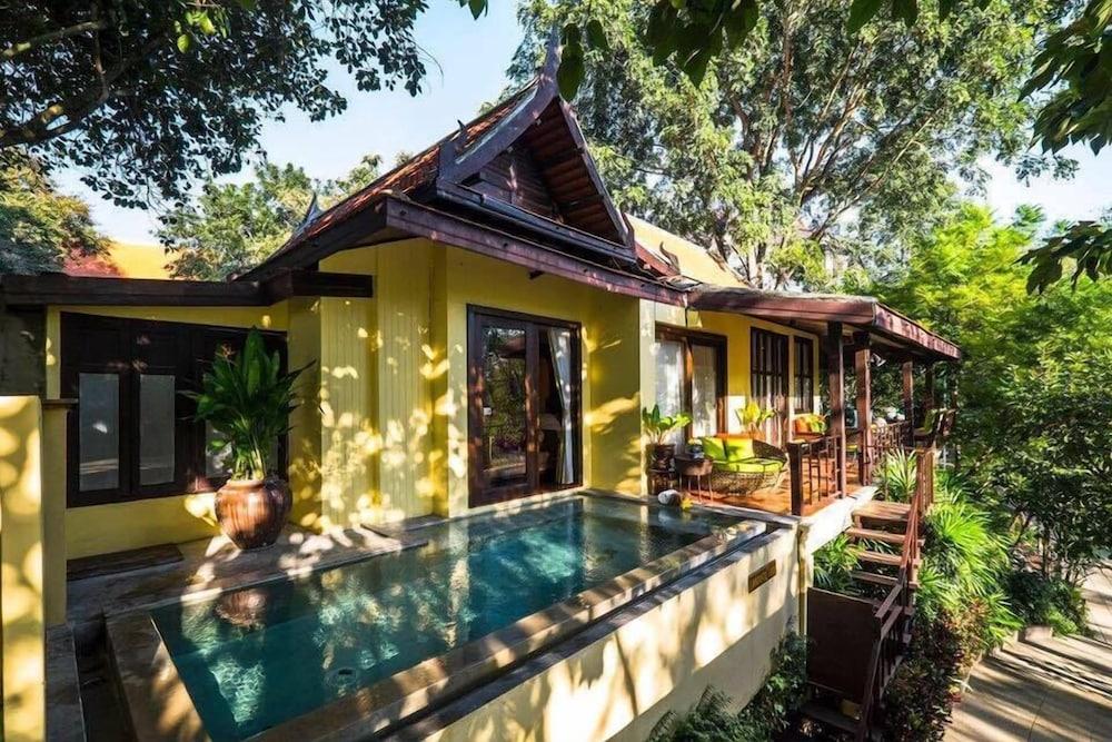 Zantiis Ndol Villas 무악렉 외부 사진