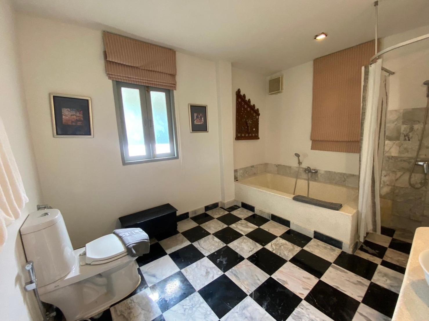 Zantiis Ndol Villas 무악렉 외부 사진
