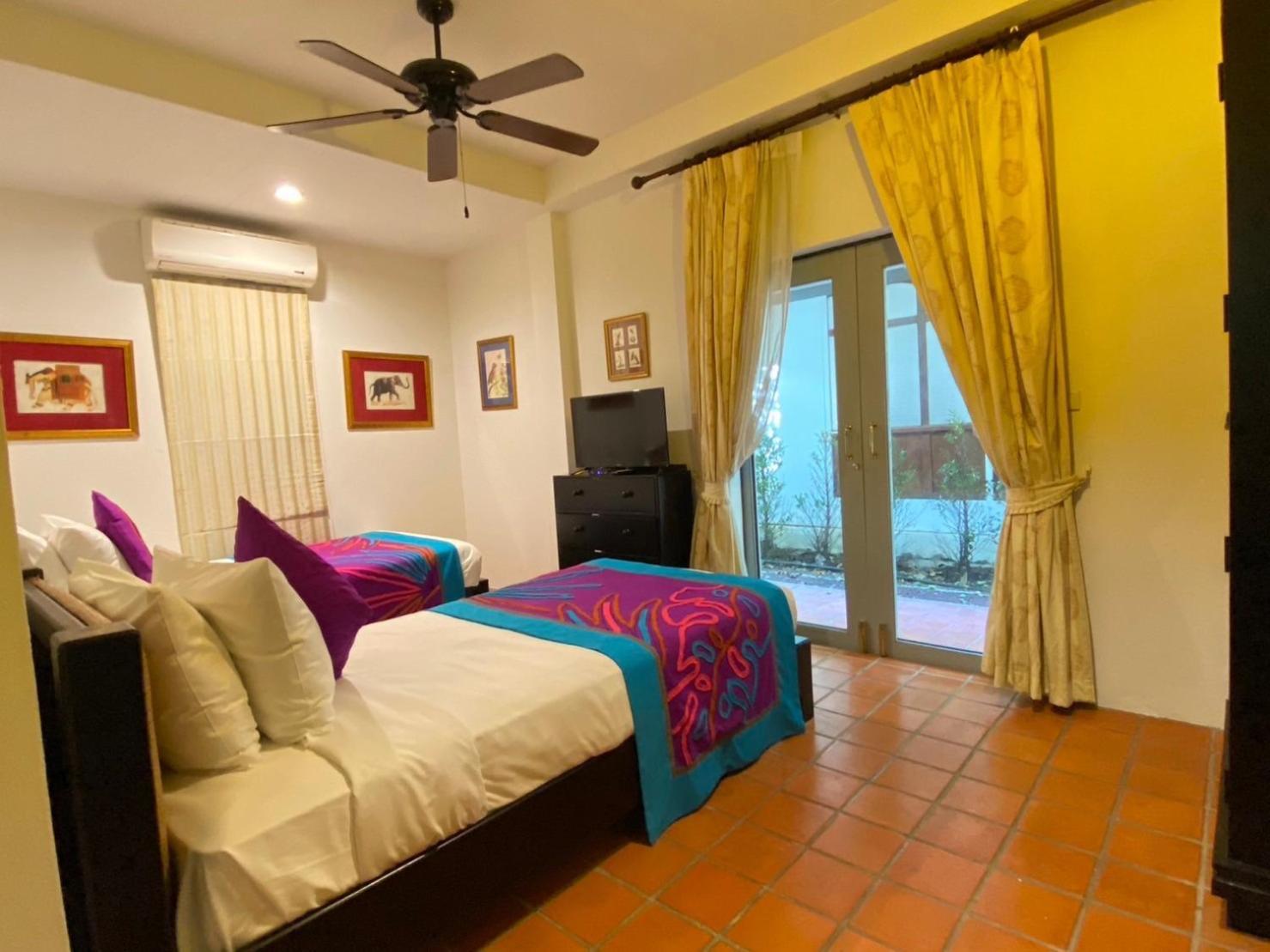 Zantiis Ndol Villas 무악렉 외부 사진