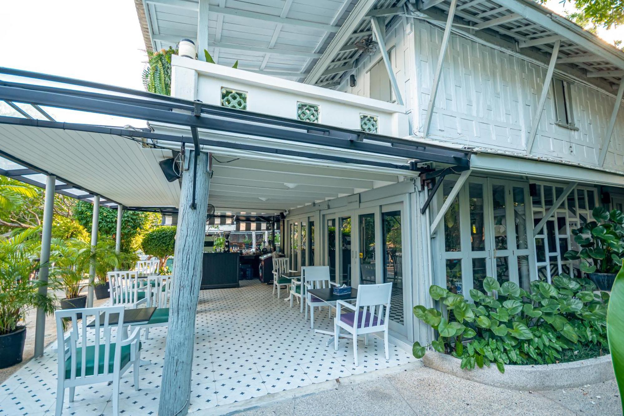 Zantiis Ndol Villas 무악렉 외부 사진