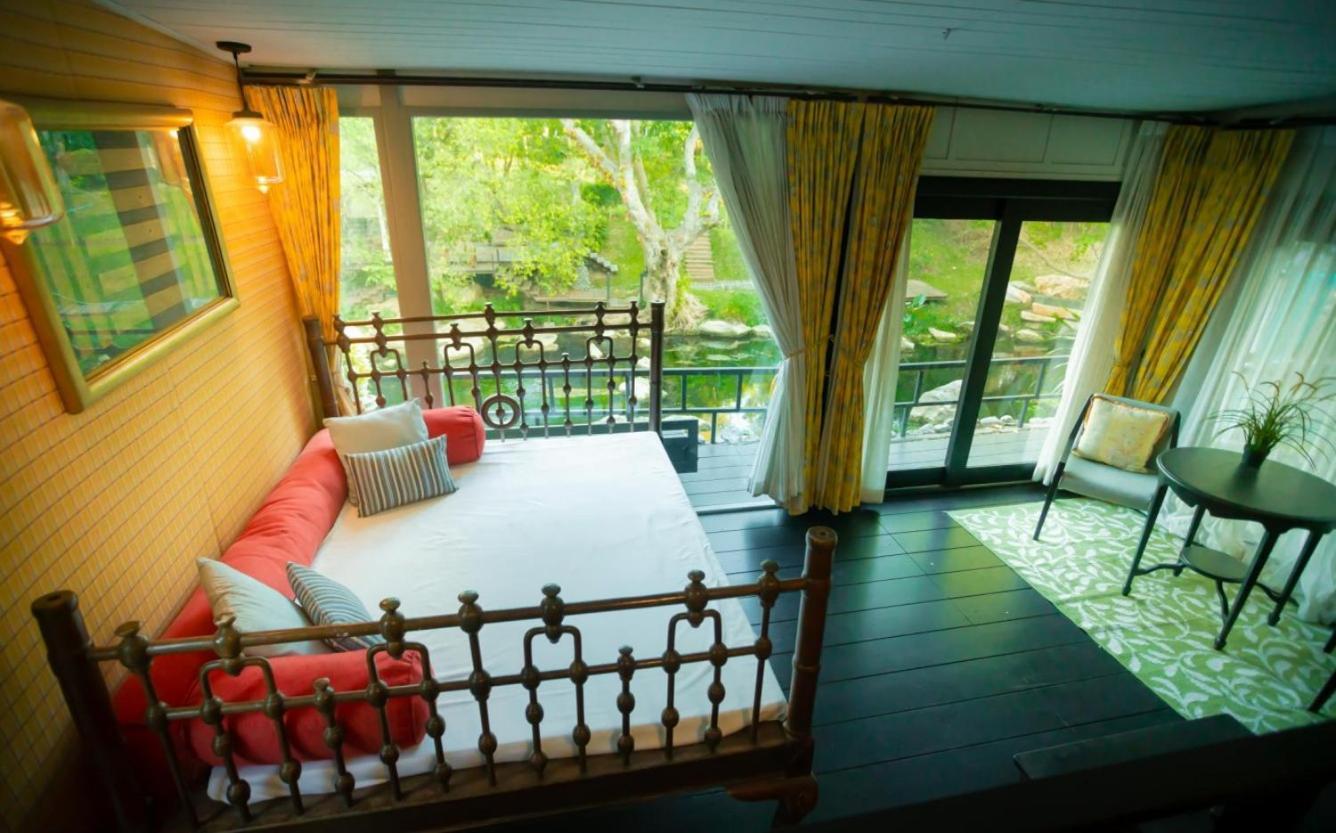 Zantiis Ndol Villas 무악렉 외부 사진